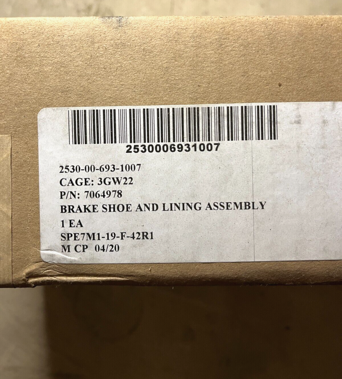 MRAP, M105 TRAILER BRAKE SHOE 7064979 7064978 A1-3222K713 2530-00-693-1007