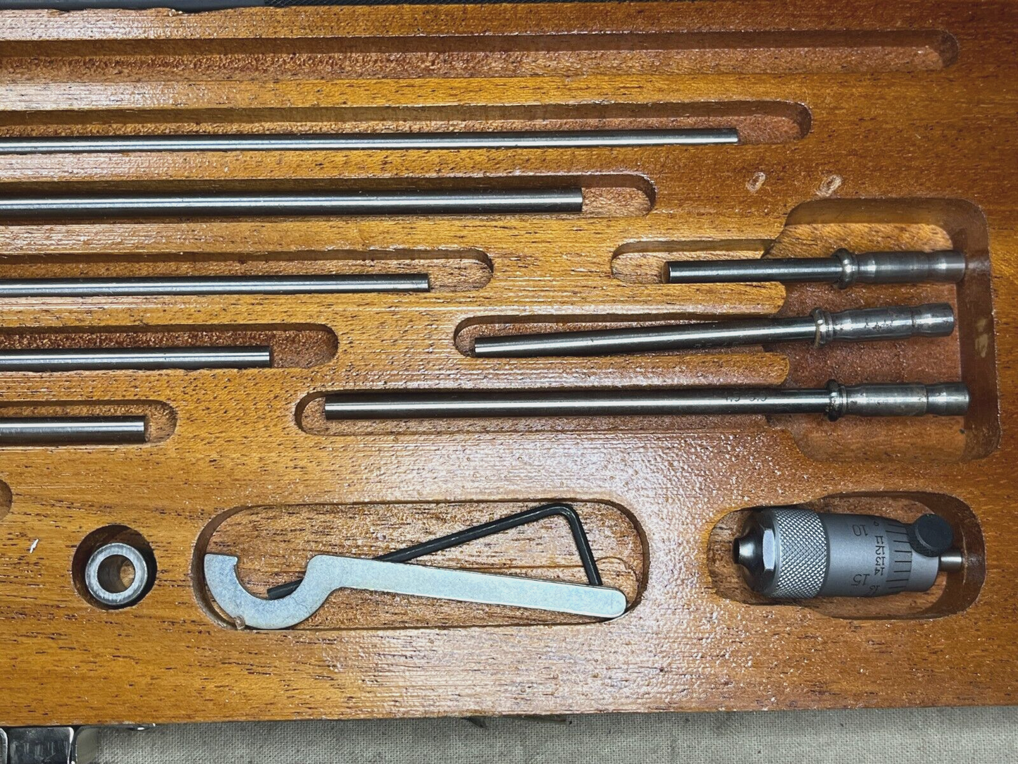 NICE No 124B 124BZ Solid-Rod Inside Micrometer Set 2" to 12" in wood case