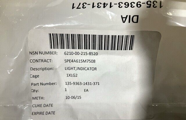AIRCRAFT B-1 135-9363-1431-371 INDICATOR LIGHT 4539101-0122 6210-00-215-8520