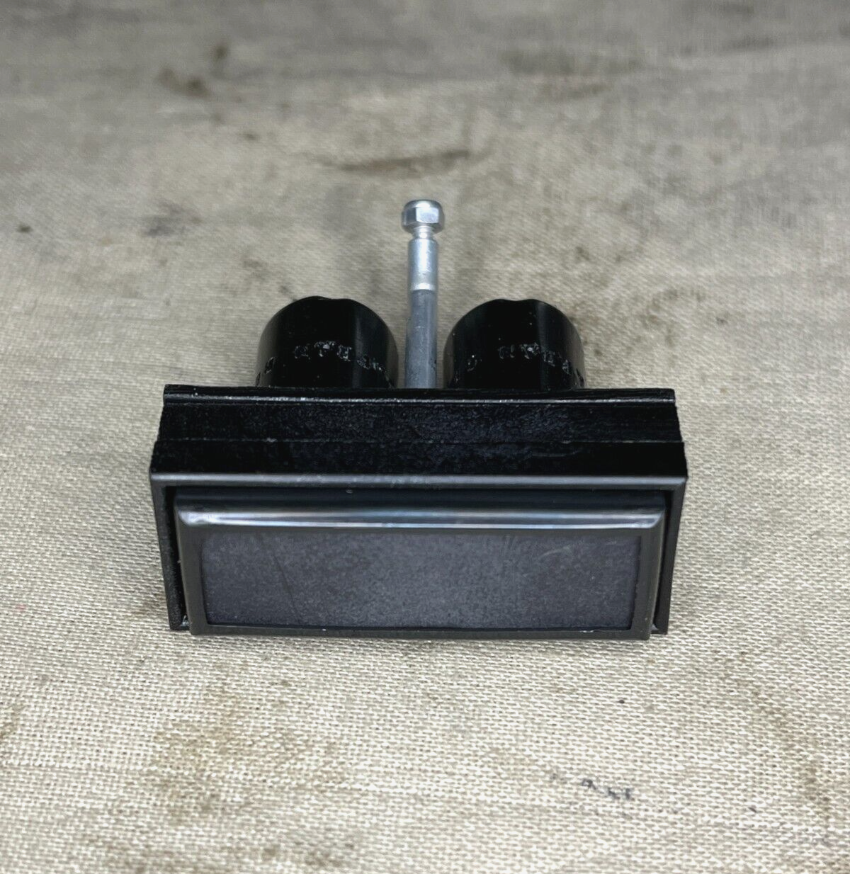 AIRCRAFT, PROWLER EA-6B L20050B52AC INDICATOR LIGHT L20050B-52 6210-00-418-6289