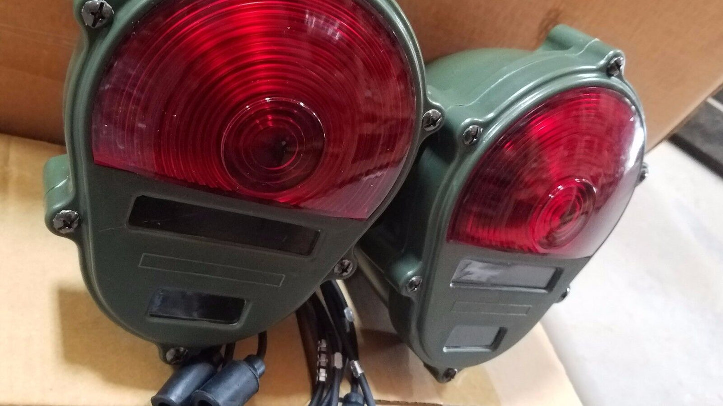 HMMWV M998 M151A2 M800 M35A2 Humvee Rear Tail Military Truck Light BRAKE LIGHT