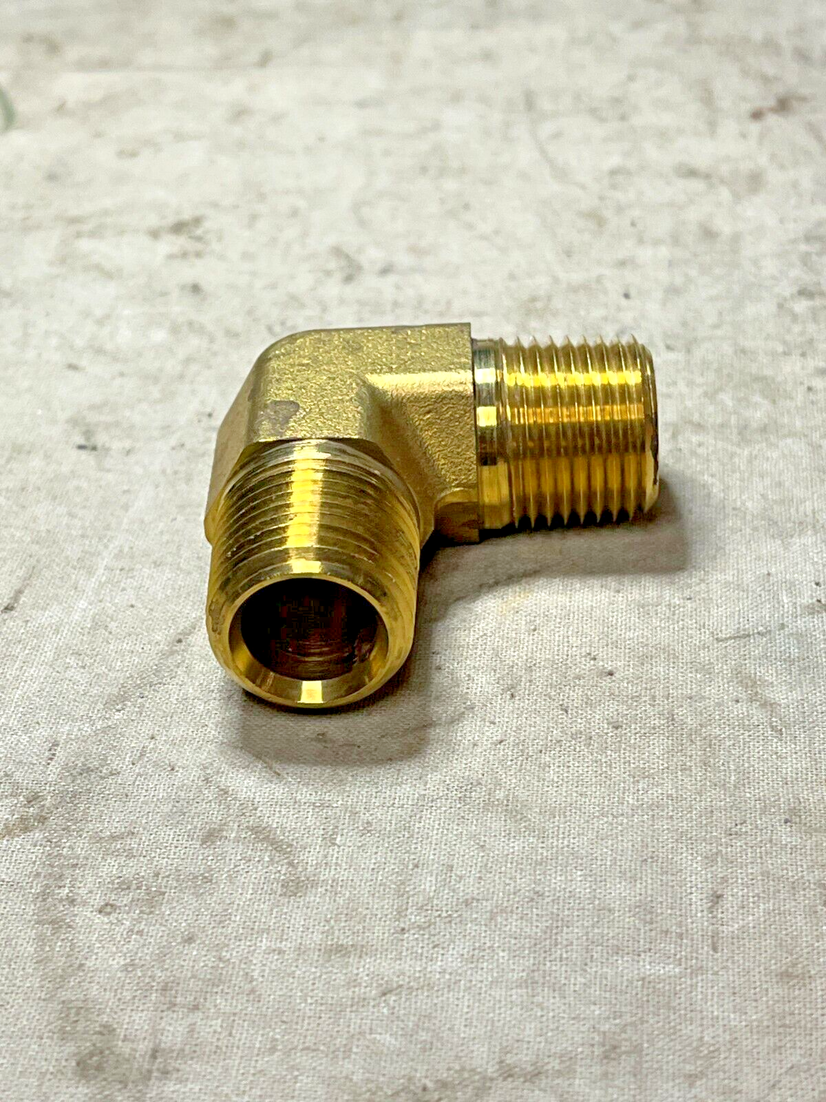 MRAP - COUGAR 3063935 PIPE TO TUBE ELBOW, FTG 90 NPT 1/2 CR-B 4730-01-580-1151