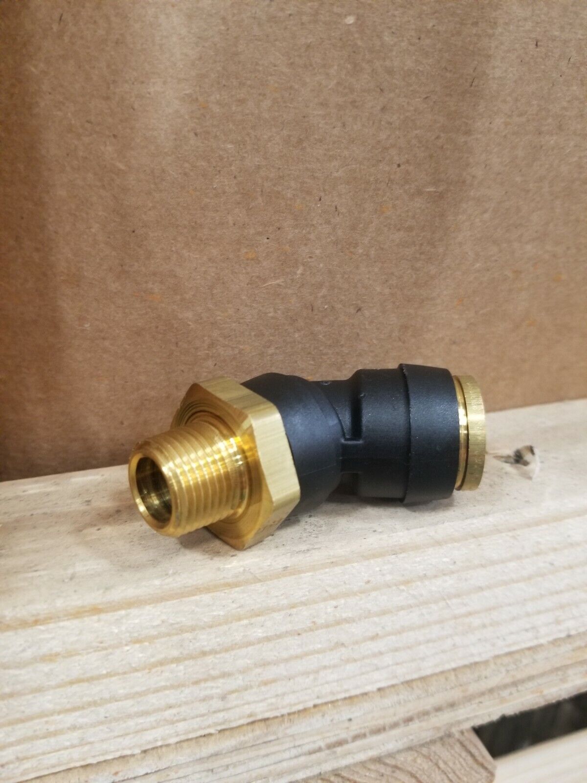 Parker Hannin Elbow 4730-01-556-3868 VS379PTC-10-6 379PTC-10-6 10018052