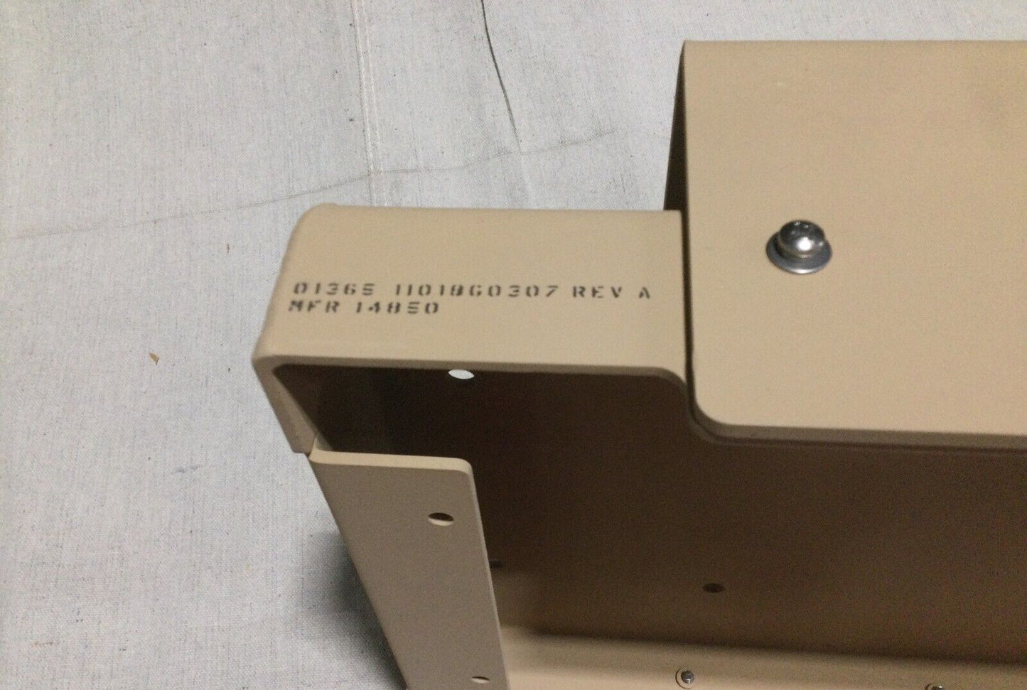 MILITARY MRAP-COUGAR CAT1 A1 MOUNTING BRACKET ASSY 11018G0307 5340-01-625-1512
