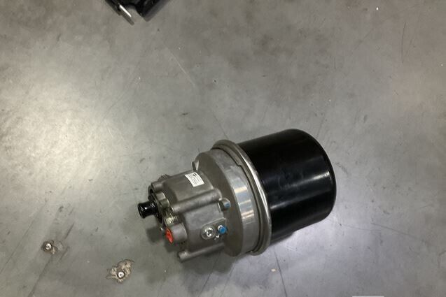 BENDIX 065613 - Air Dryer M81563 2590-01-495-7892 WITH HARDWARE/BRACKETS