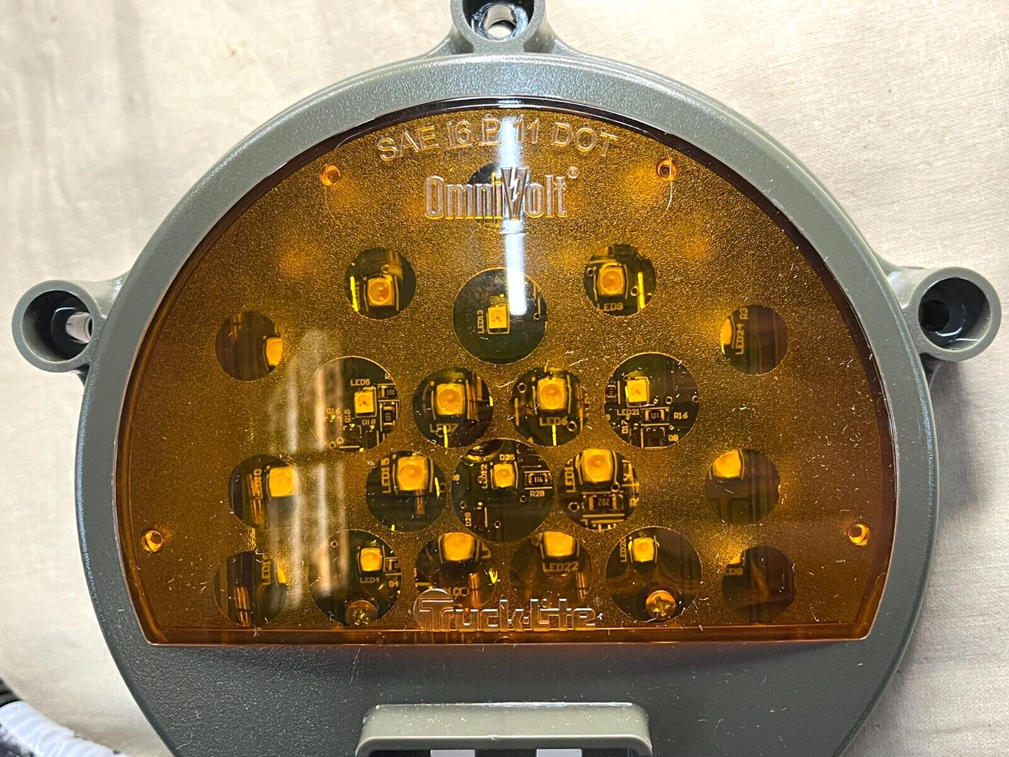 TRUCK-LITE 43019621 VEHICULAR TURN SIGNAL FRONT LIGHT ASSEMBLY 6220-01-605-4463