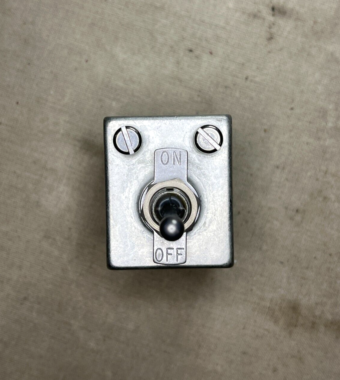 SENSATA TECHNOLOGIES AP12-21904-5 CIRCUIT BREAKER TRIP-RESET 5925-01-262-0759