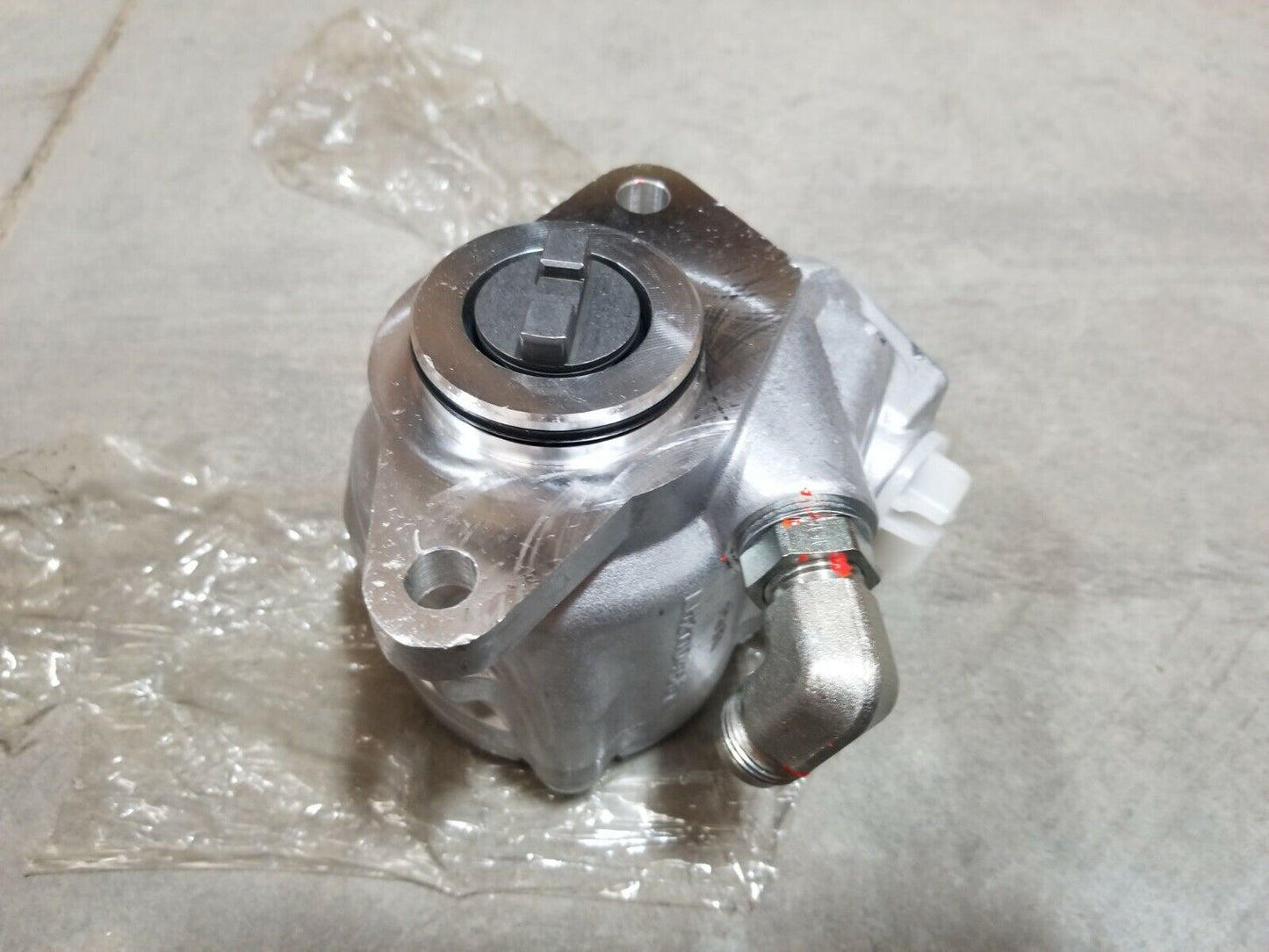 Ixetic 5001273 Power Steering Pump LH8128640 4320-12-398-2611