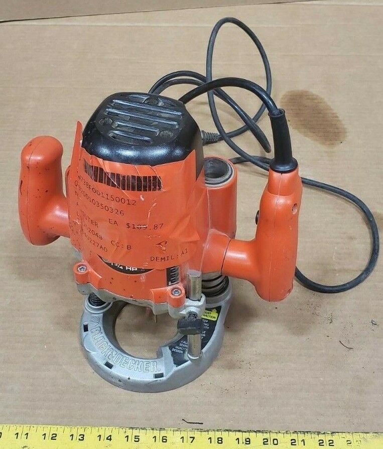 Black & Decker RP200 1-3/4-Horsepower Plunge Router