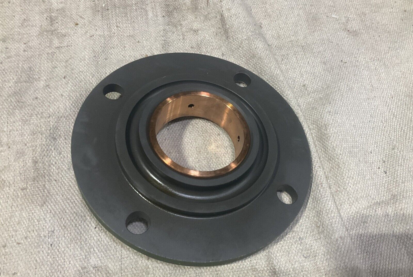 MILITARY M119A2, HOWITZER, 105MM BEARING UNIT HOUSING 12593094 3130-01-497-2589