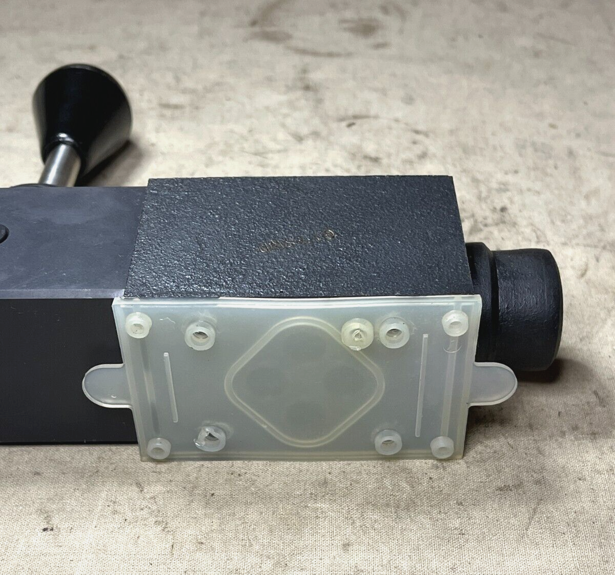 EATON 02-147979 DIRECTIONAL CONTROL VALVE 20GPM DG17V-3-0A-60 4820-01-656-5710
