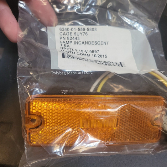 US HMMWV MRAP CLR/MKR LAMP-YELLOW-LOW PROF LED 3688766C1L 82443 6240-01-556-5808