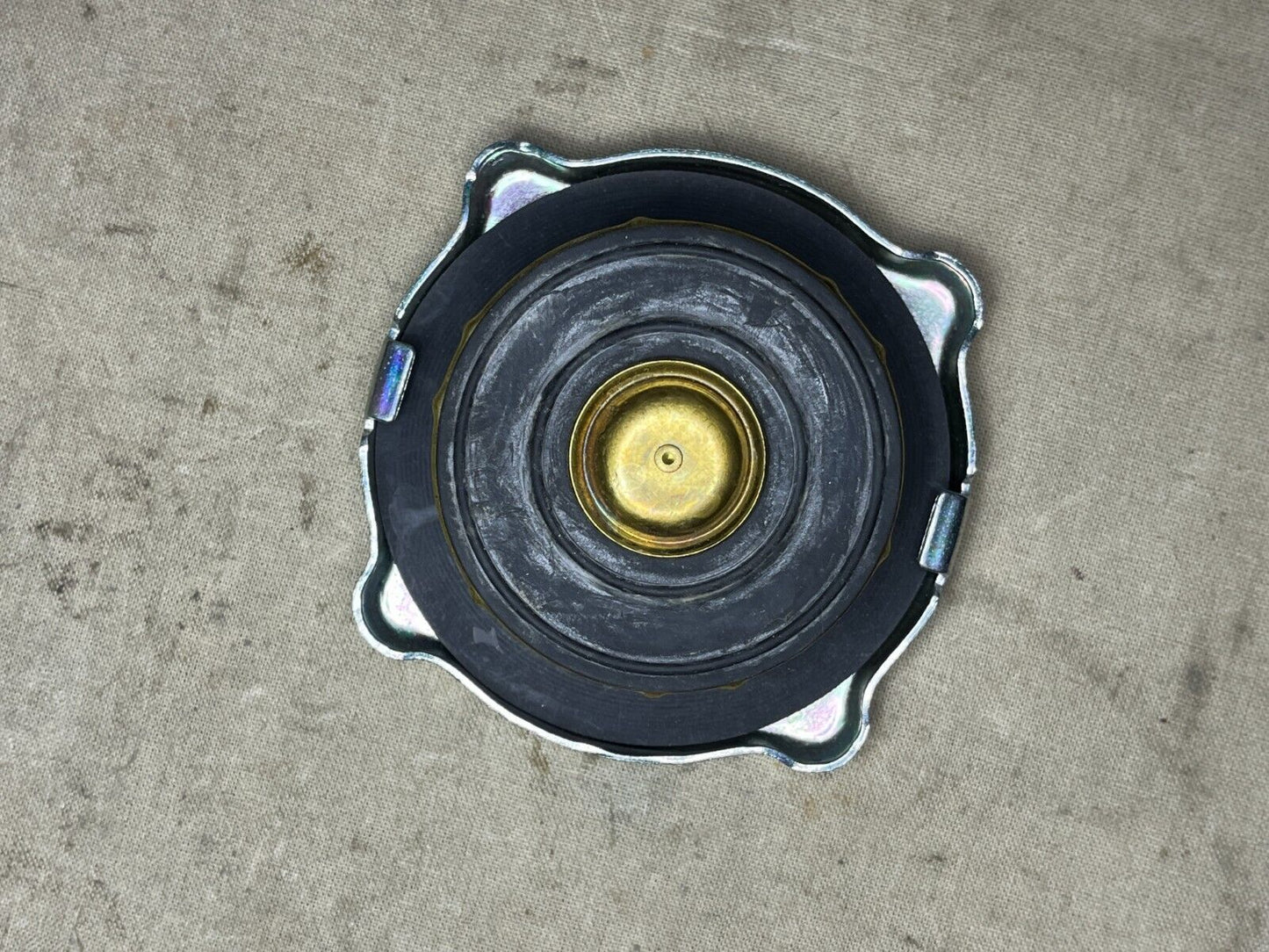 ASV, XM1117 CADILLAC GAGE 127164 FILLER OPENING RADIATOR CAP 2930-01-478-1050