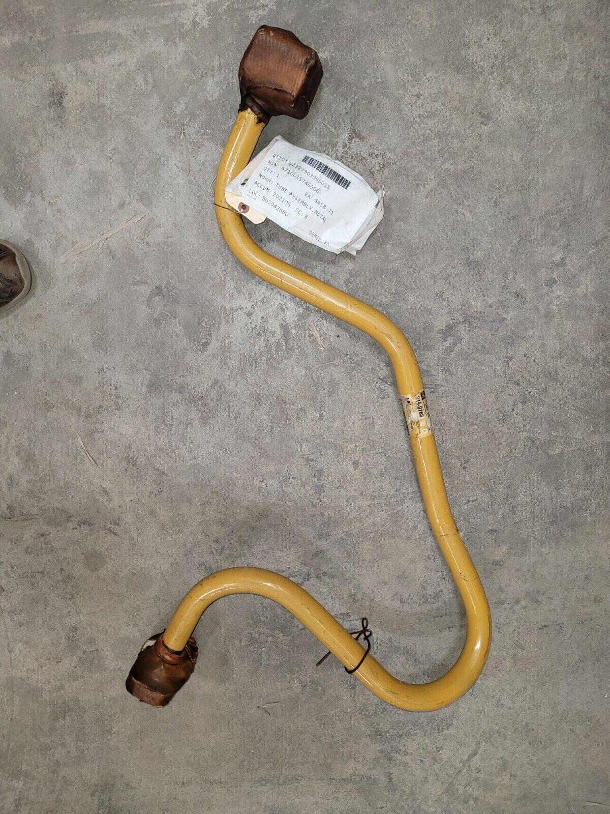 CAT OEM TUBE 319-0763 3190763 4710-01-574-6506 Scoop Loader