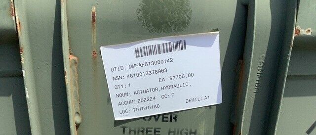 ARMORED BULLDOZER, Hydraulic ACTUATOR W/CONTAINER 57K1020 4810-01-337-8963