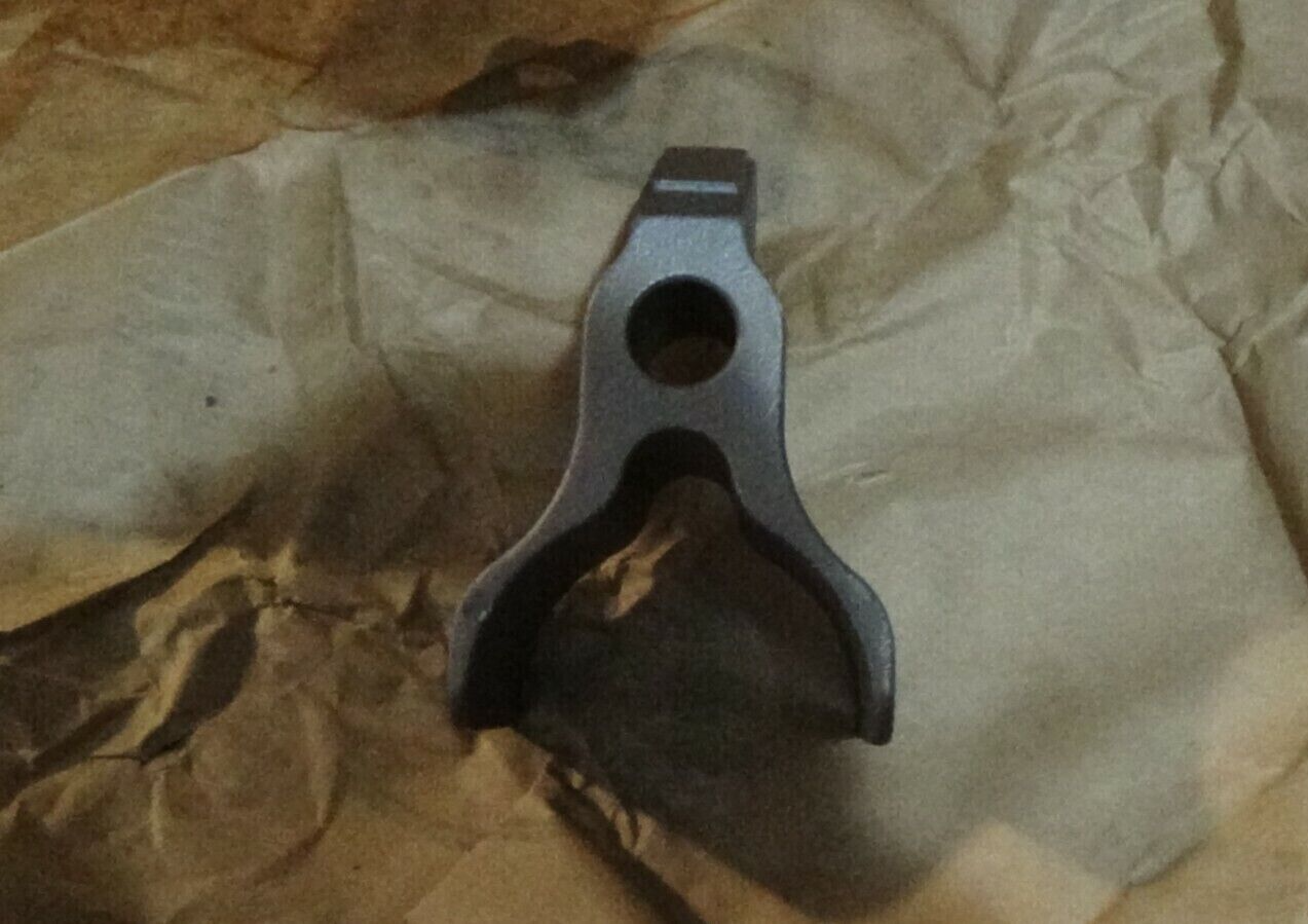 MILITARY RTCH CUMMINS 4022914 FUEL INJECTOR HOLDER CLAMP NSN 2910-01-514-5527