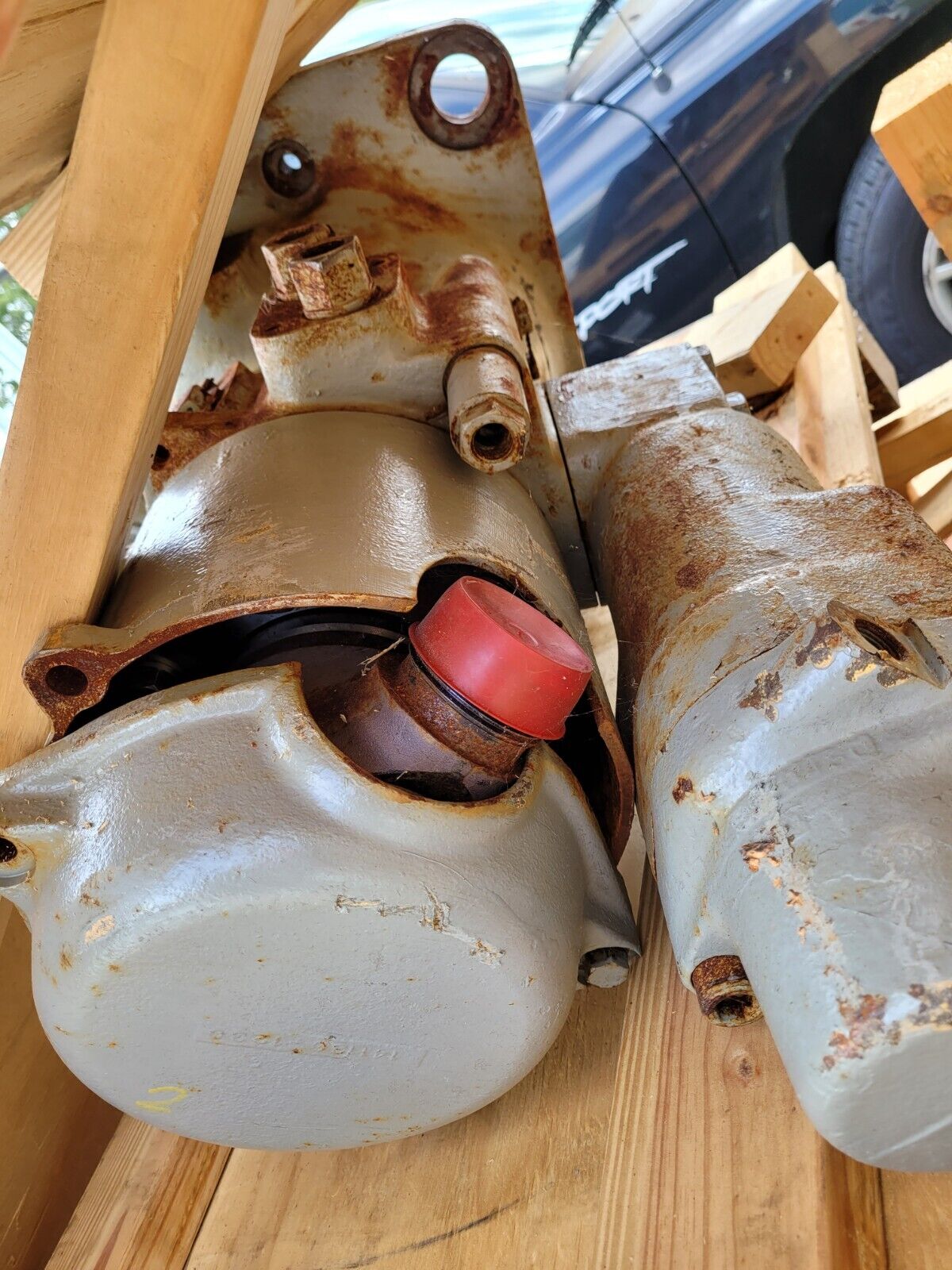 MILITARY METERING & DISTRIBUT FUEL PUMP T12618614 104198-0270 2910-01-286-0321
