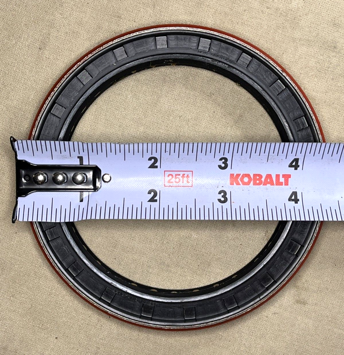 HEMTT M977, M978, M983 DANA 113515 INPUT OUTPUT OIL SEAL 2AT616 5330-01-156-3759