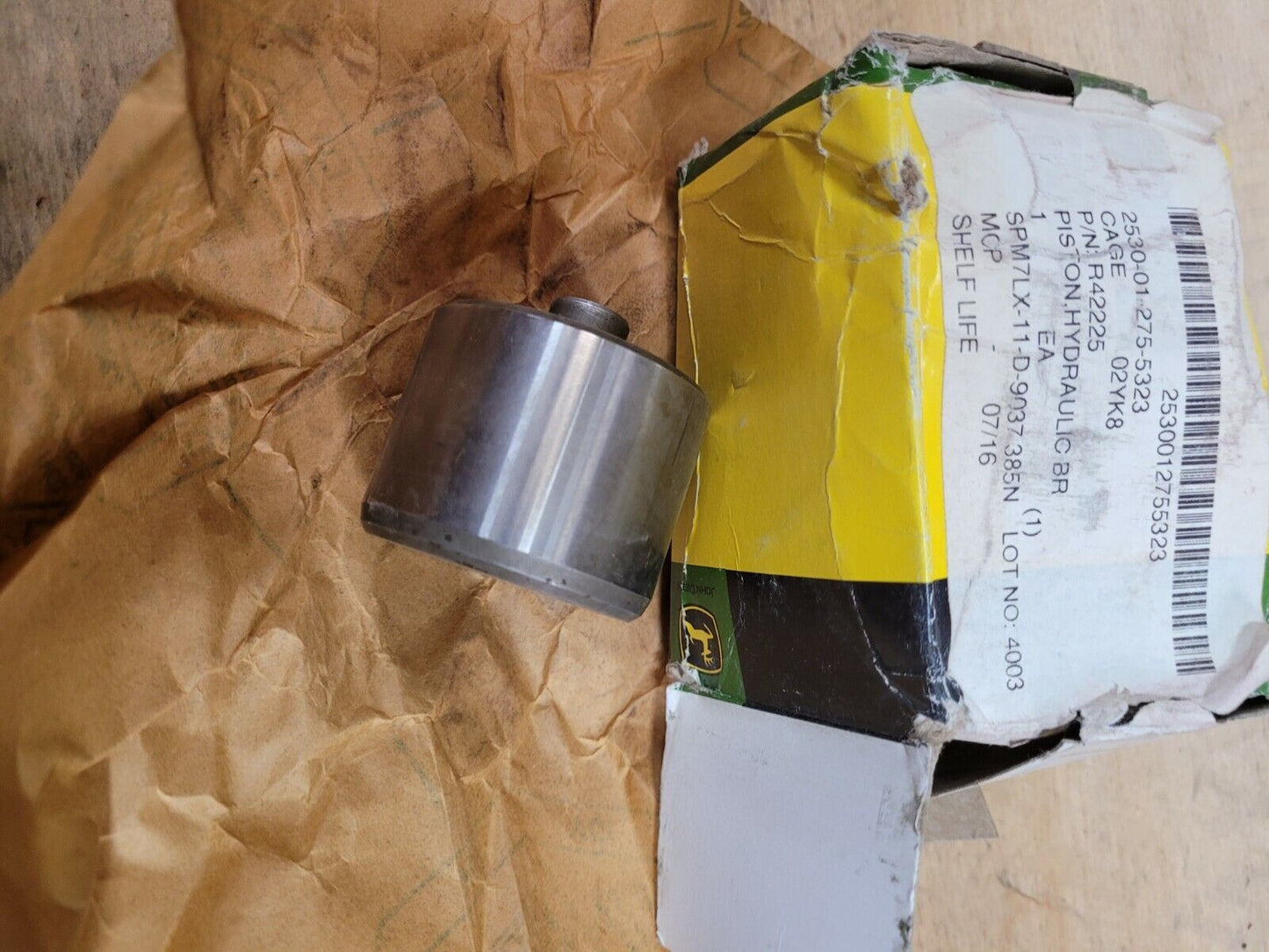 John Deere OEM R42225 PISTON,HYDRAULIC BRAKELOADER; DEERE AND CO; MODEL 544C