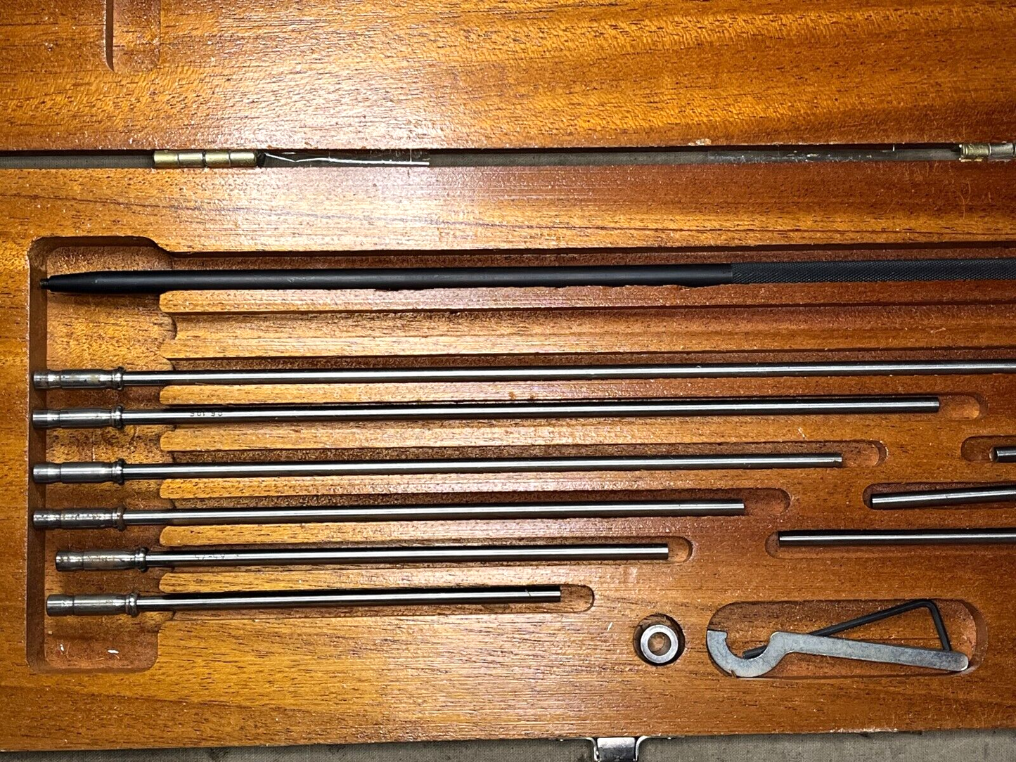 NICE No 124B 124BZ Solid-Rod Inside Micrometer Set 2" to 12" in wood case