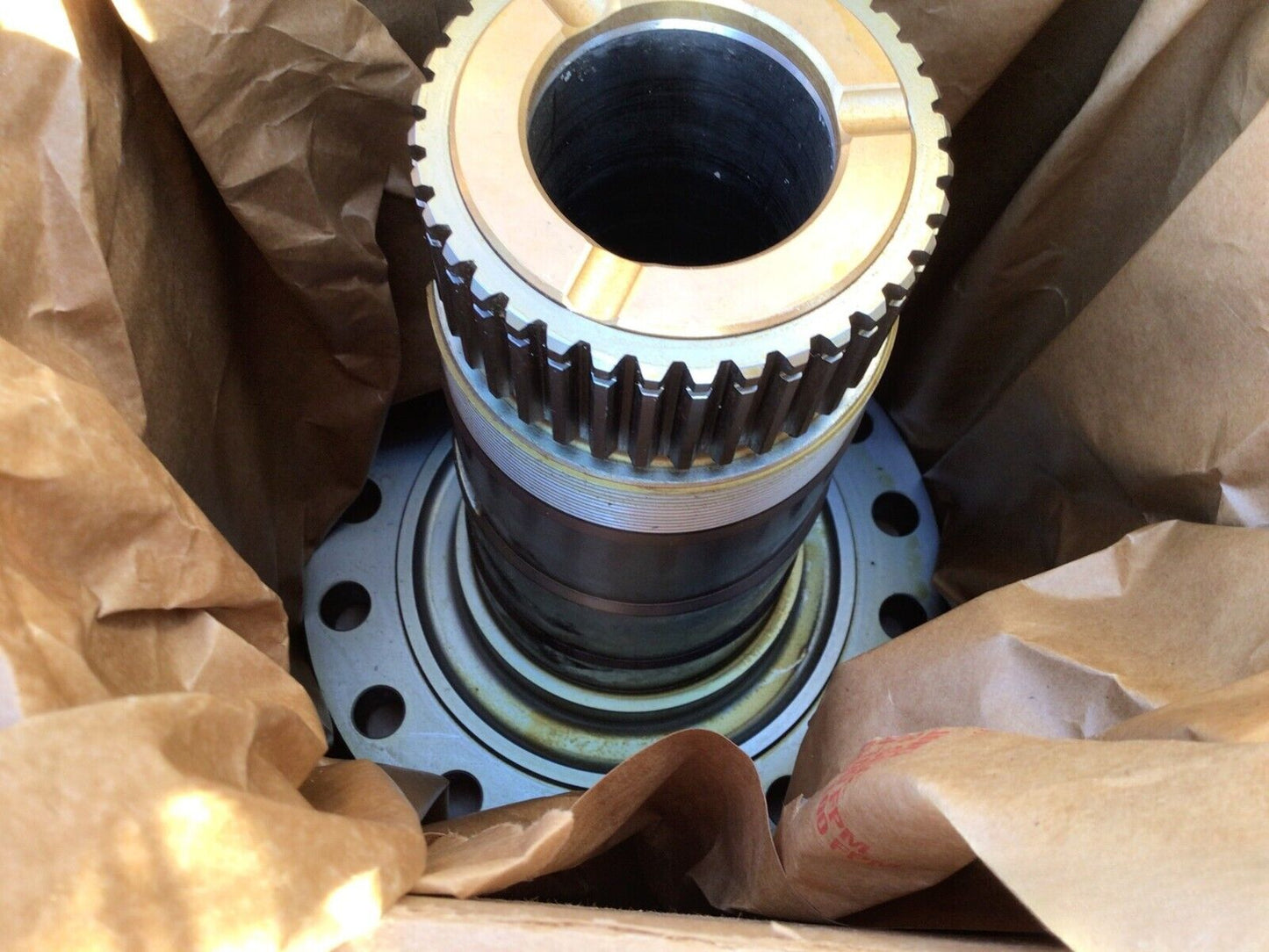 MRAP-MATV OSHKOSH 3869156 DRIVING-NONDRIVING WHEEL SPINDLE ASSY 2530-01-587-3478