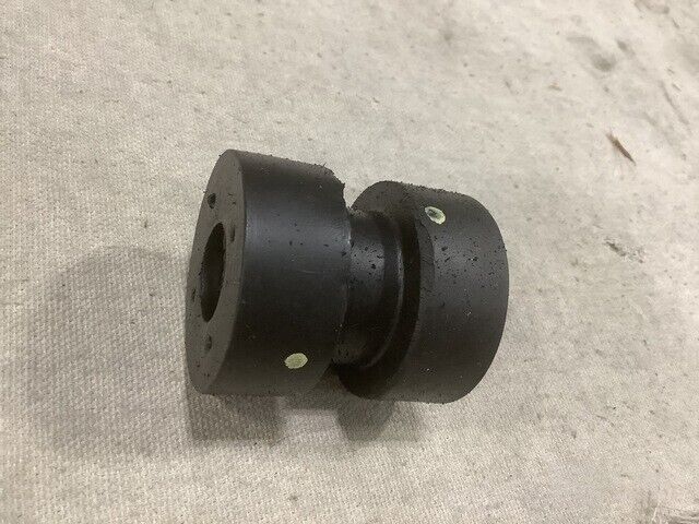 MRAP-COUGAR TECH 60021 1000731 Radiator MOUNT RESILIENT 5340-01-543-6829