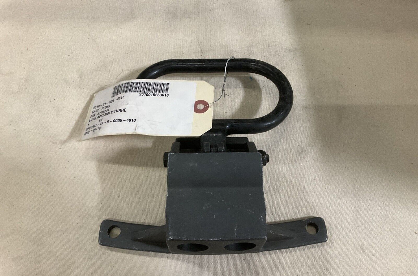 MTVR CARGO TRUCK OSHKOSH 3778234 TURRET LOCK ASSEMBLY 3280472 2510-01-526-3616