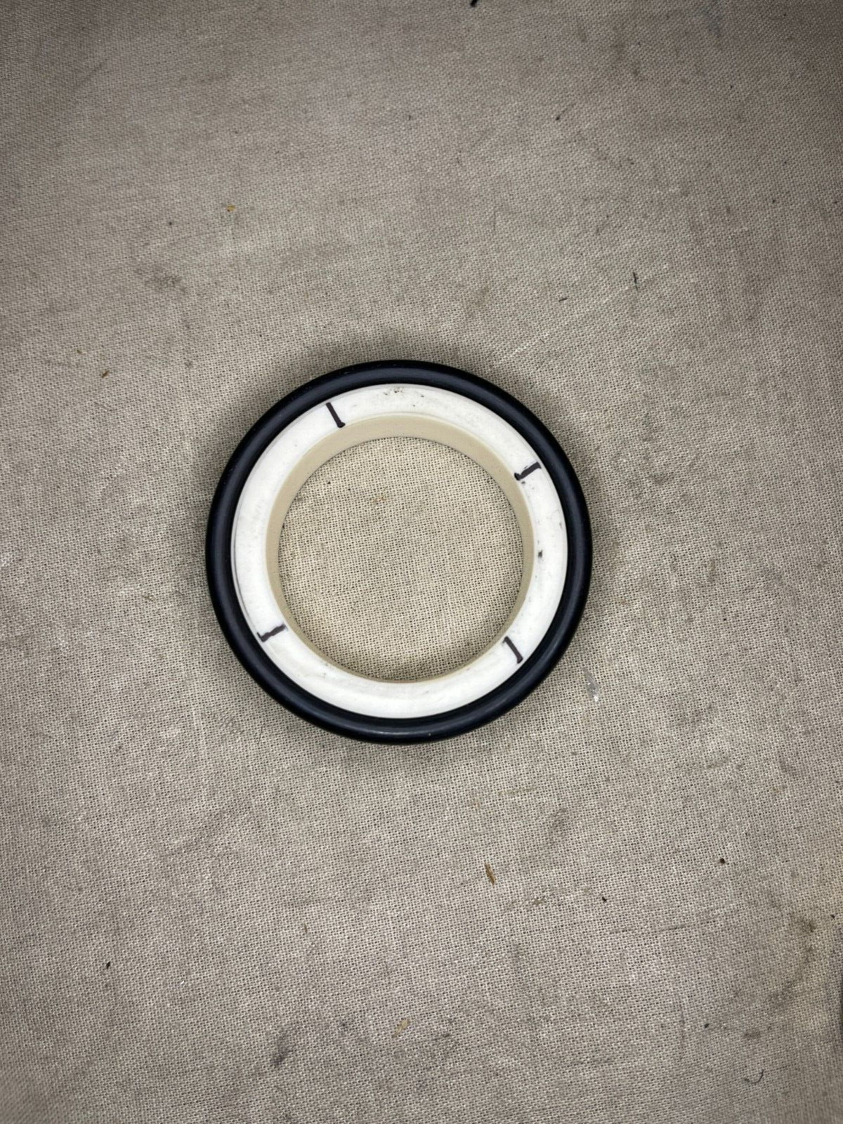 NEW SPRING LOADE SHAFT SEAL ASSEMBLY 25356-00 25356-20 25356Z 4320-00-216-6195