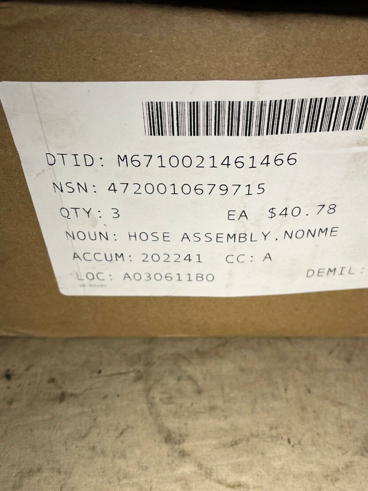ASSAULT AMPHIBIOUS VEHICLE 6227633-1 NONMETALLIC HOSE ASSEMBLY 4720-01-067-9715
