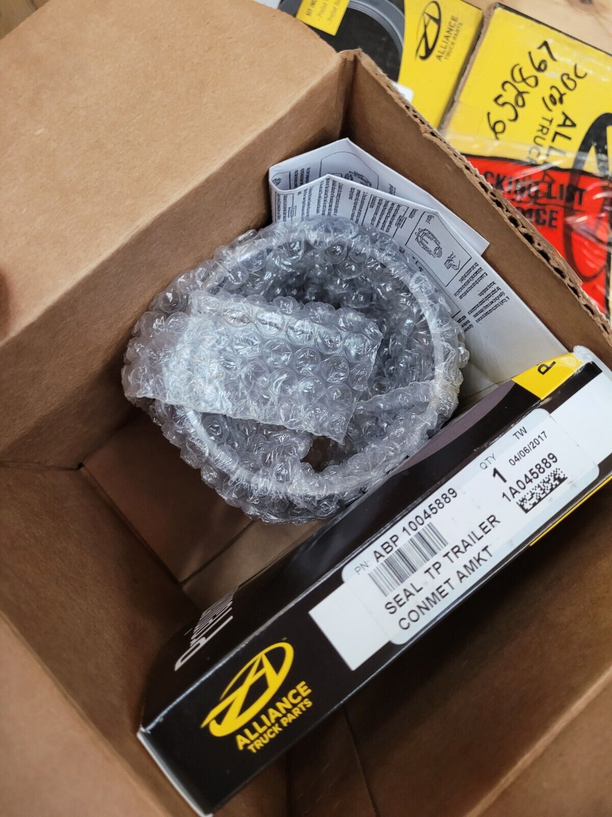 ALLIANCE TRUCK ABP 10082959 WHEEL SEAL FITS TP CARGO TRAILER 5330-01-685-4105