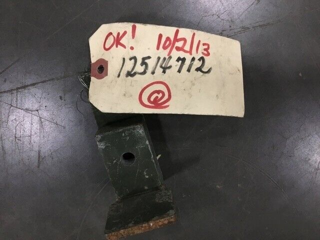 U S ARMY TANK 12514712 MOUNTING BRACKET ADAPTER,SUPPORT 5340-01-579-9346 NOS