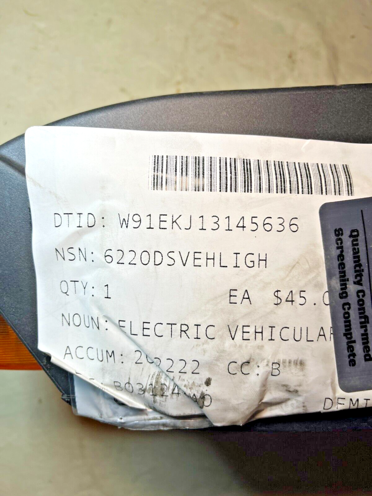 NEW ELECTRIC VEHICULAR LIGHT 00110441 12V DX