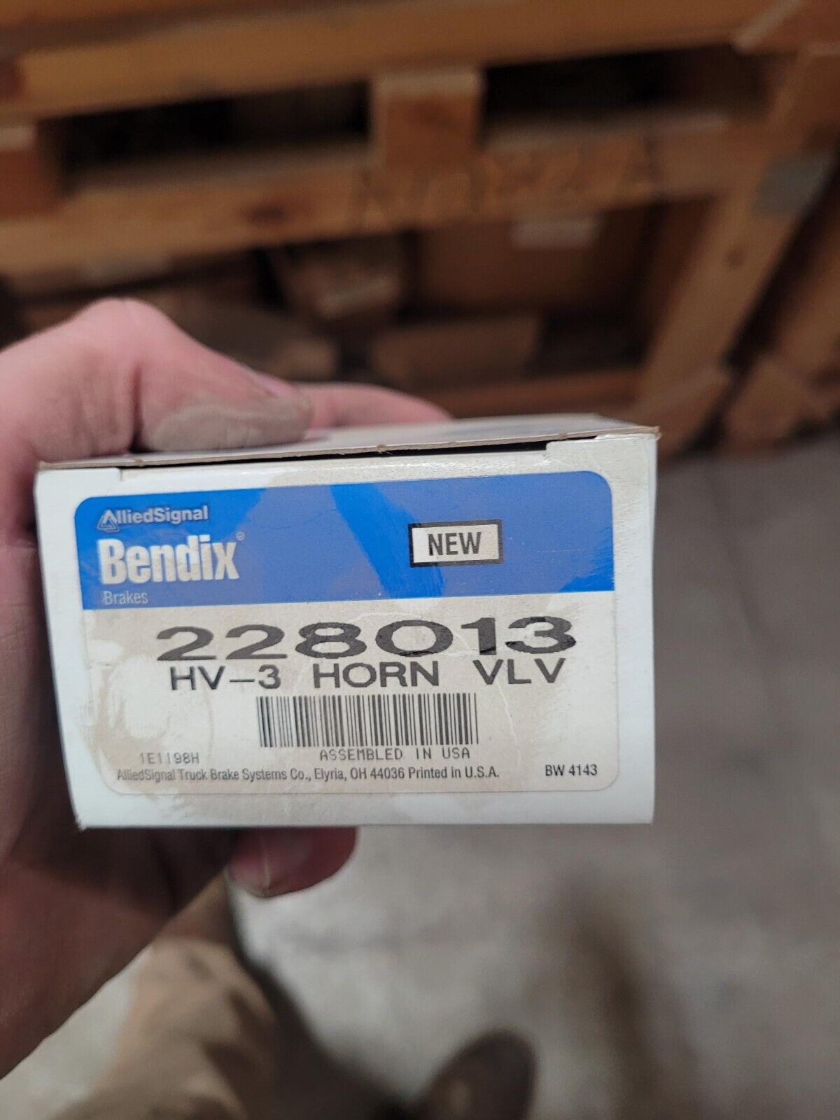 NOS Bendix Horn Control Wiper Valve 238350B / 228013N 702188 211294 FAST