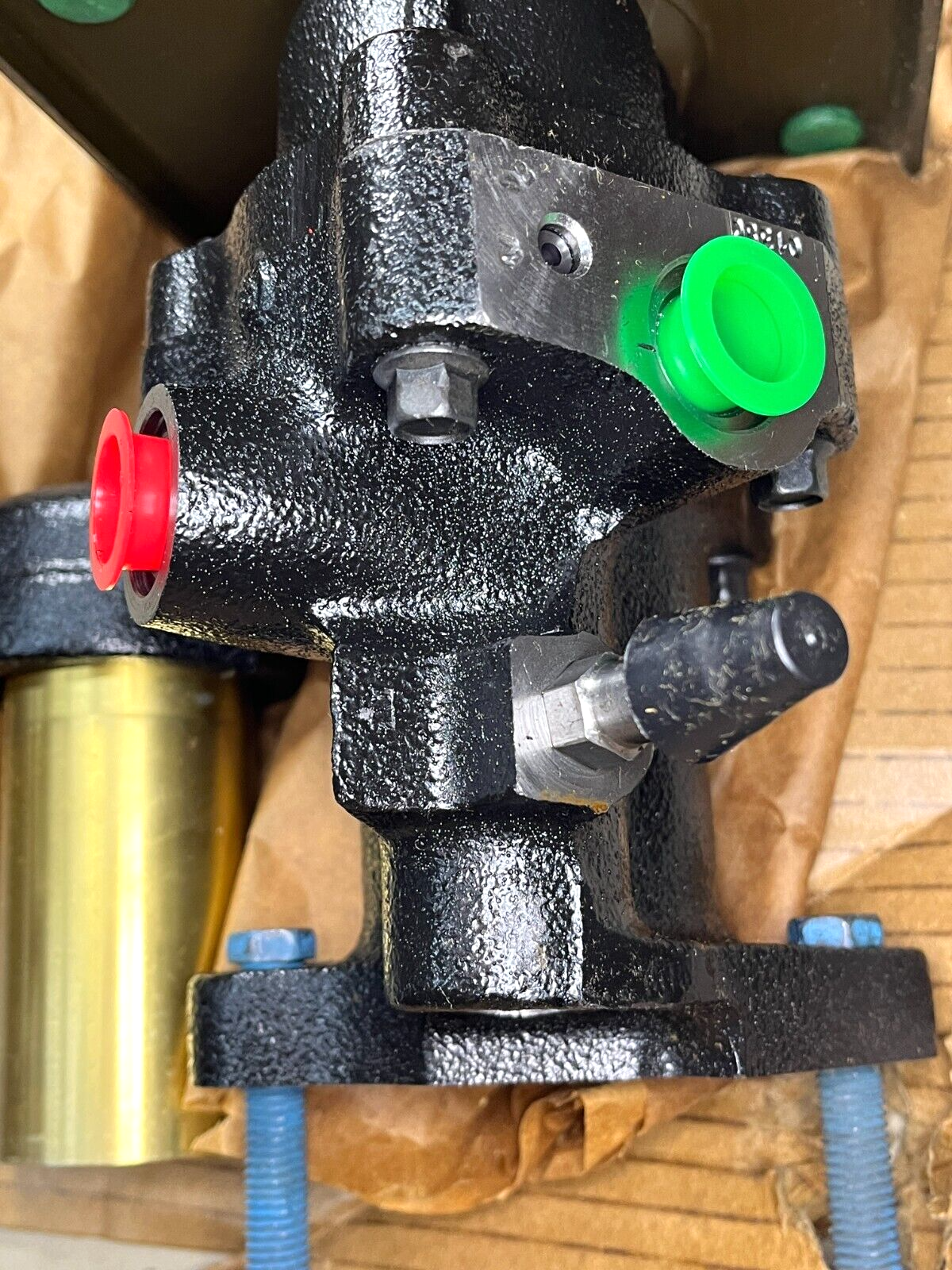 HMMWV M998 BRAKE BOOSTER CYLINDER ASSEMBLY KIT WITH HARDWARE 2530-01-568-8843