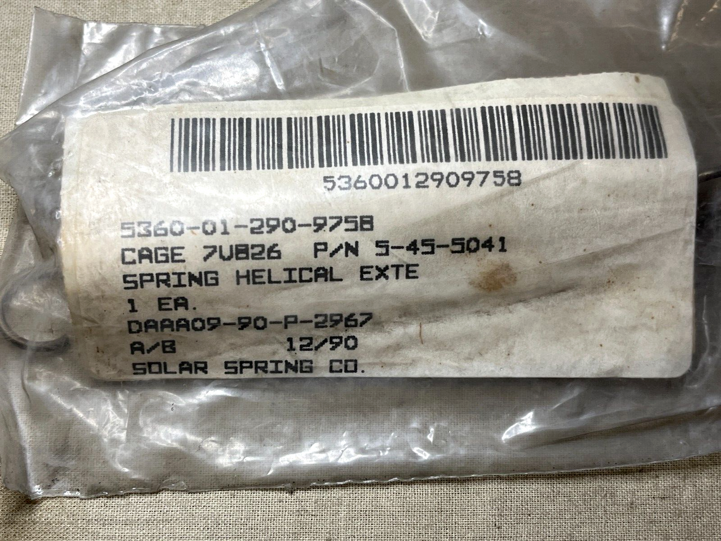 EXTENSION HELICAL SPRING RIGHT OR LEFT HAND 5-45-5041 5360-01-290-9758 NOS