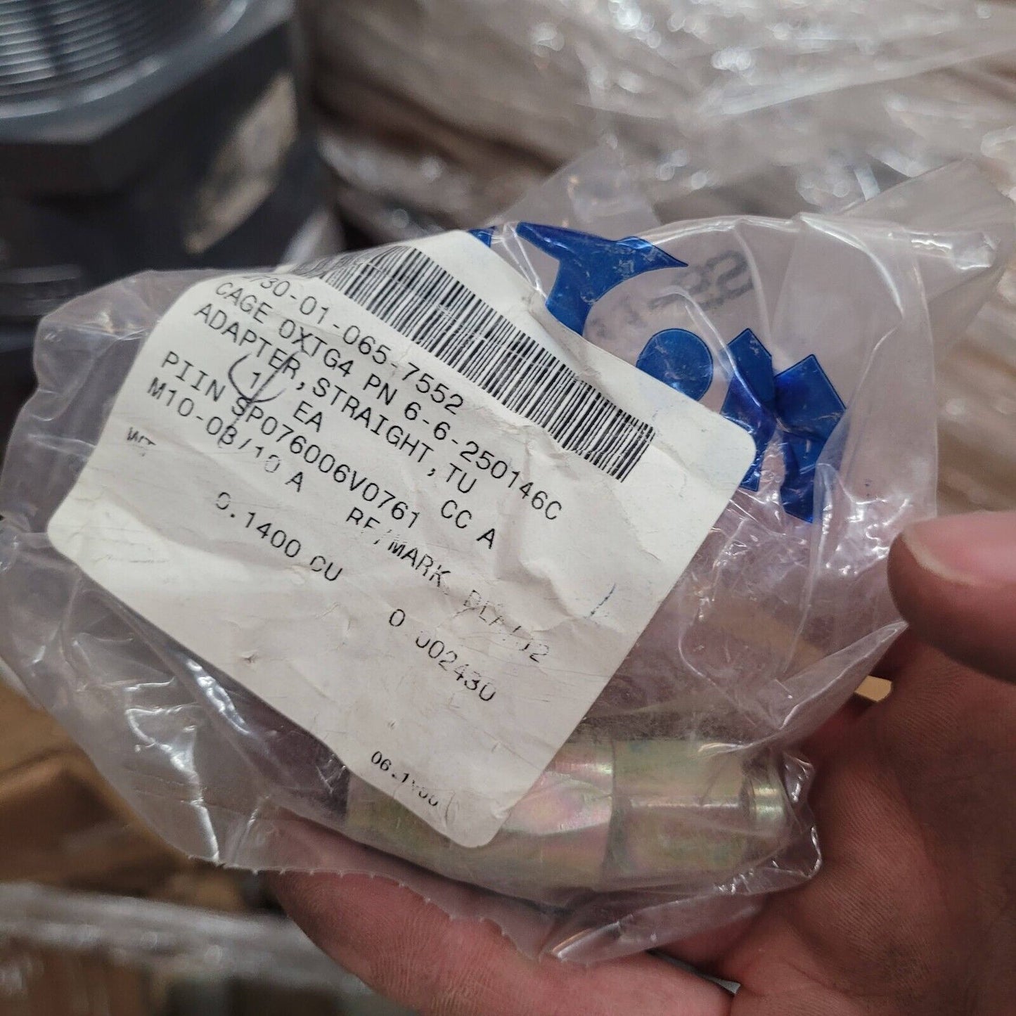 HEMTT FAMILY TUBE TO HOSE STRAIGHT ADAPTER 6-6-250146C  J516 4730-01-065-7552