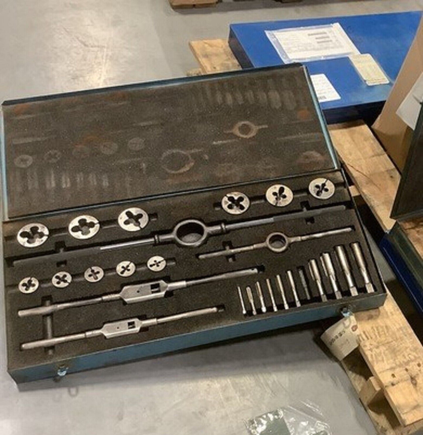 ASME B94.9 SCREW THREADING SET TAP & DIE SET 1/4-28 THRU 1"-14, 6 &7 TAP WRENCH