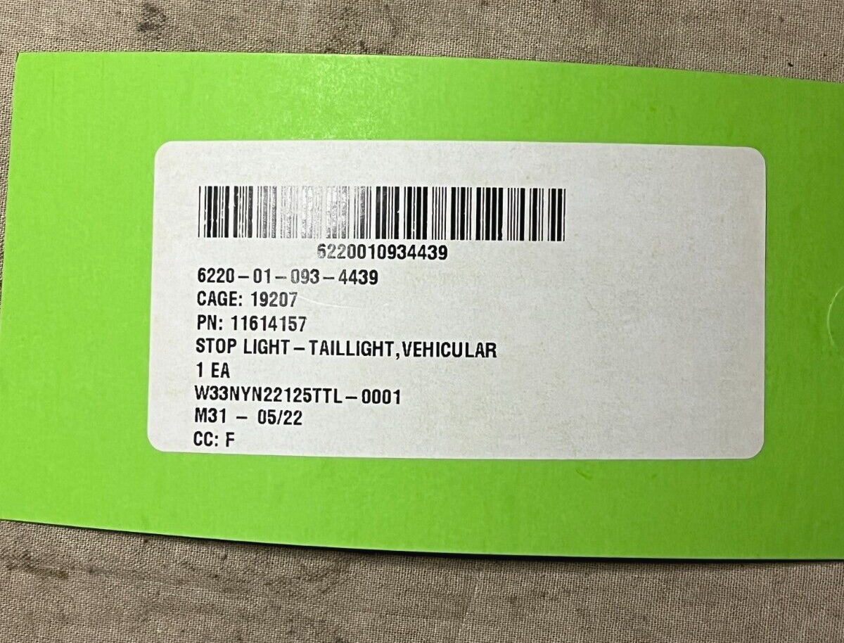 M998 HMMWV (HUMVEE) MS52125-2 LED TAIL LIGHT TAN 11614157 6220-01-093-4439 NOS
