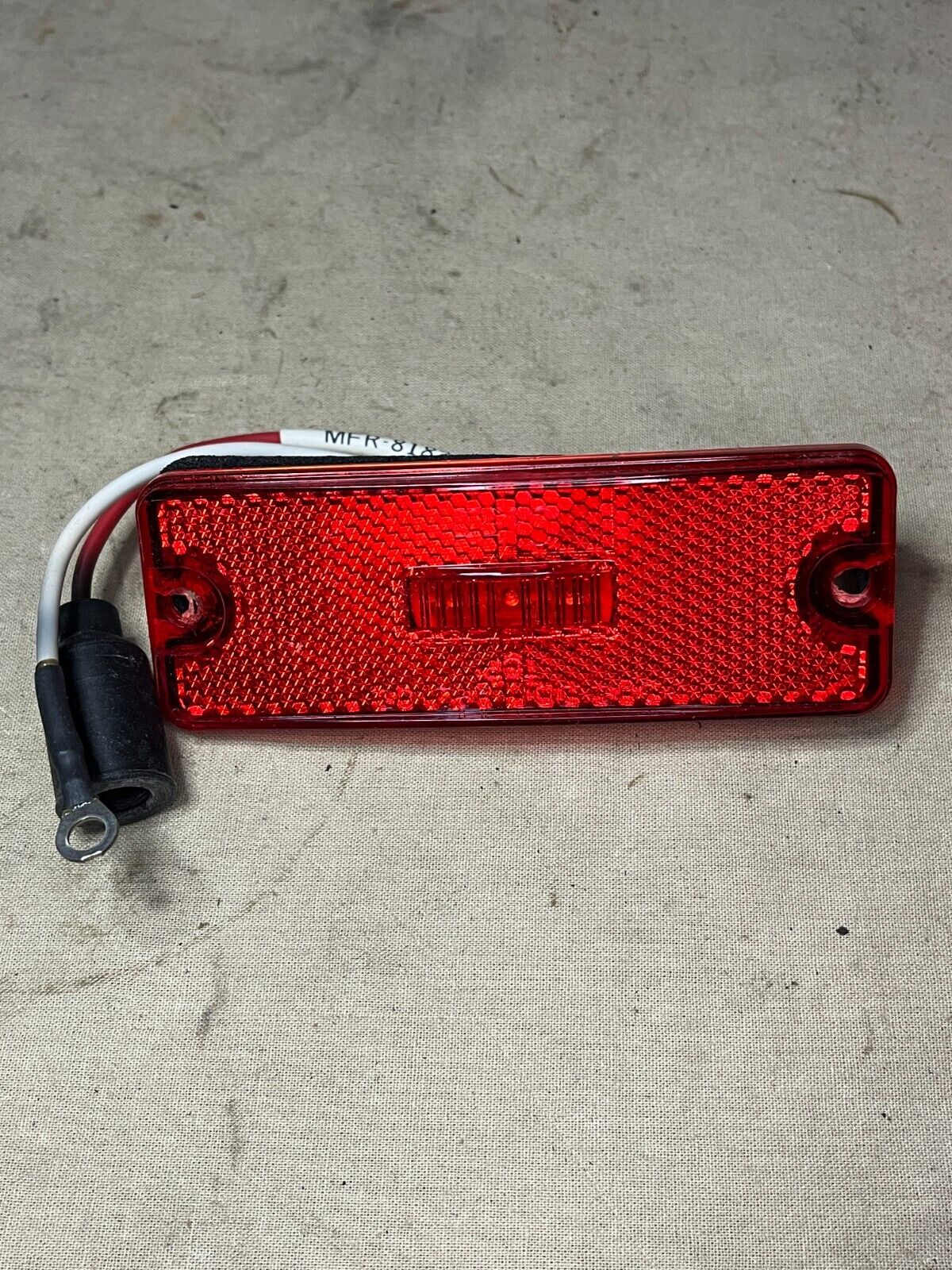 MRAP, M1249 MAXXPRO DASH 3688773C1L CLEARANCE MARKER LIGHT ASSY 6220-01-568-5544