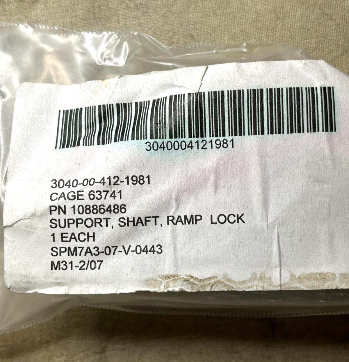 M-113A1, M-113A2 TANK 10886486 ROTATING SHAFT EYE BRACKET 3040-00-412-1981 NOS