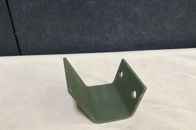 MTVR-2MK25, 2MK23 ANGLE BRACKET VALVE MOUNTING 3270410 3704189 5340-01-515-4171