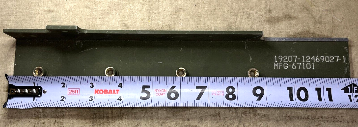 HMMWV HUMMER H1 12469027 BRACKET, SPLASH  SHIELD RH RCSK17573 5340-01-432-4879