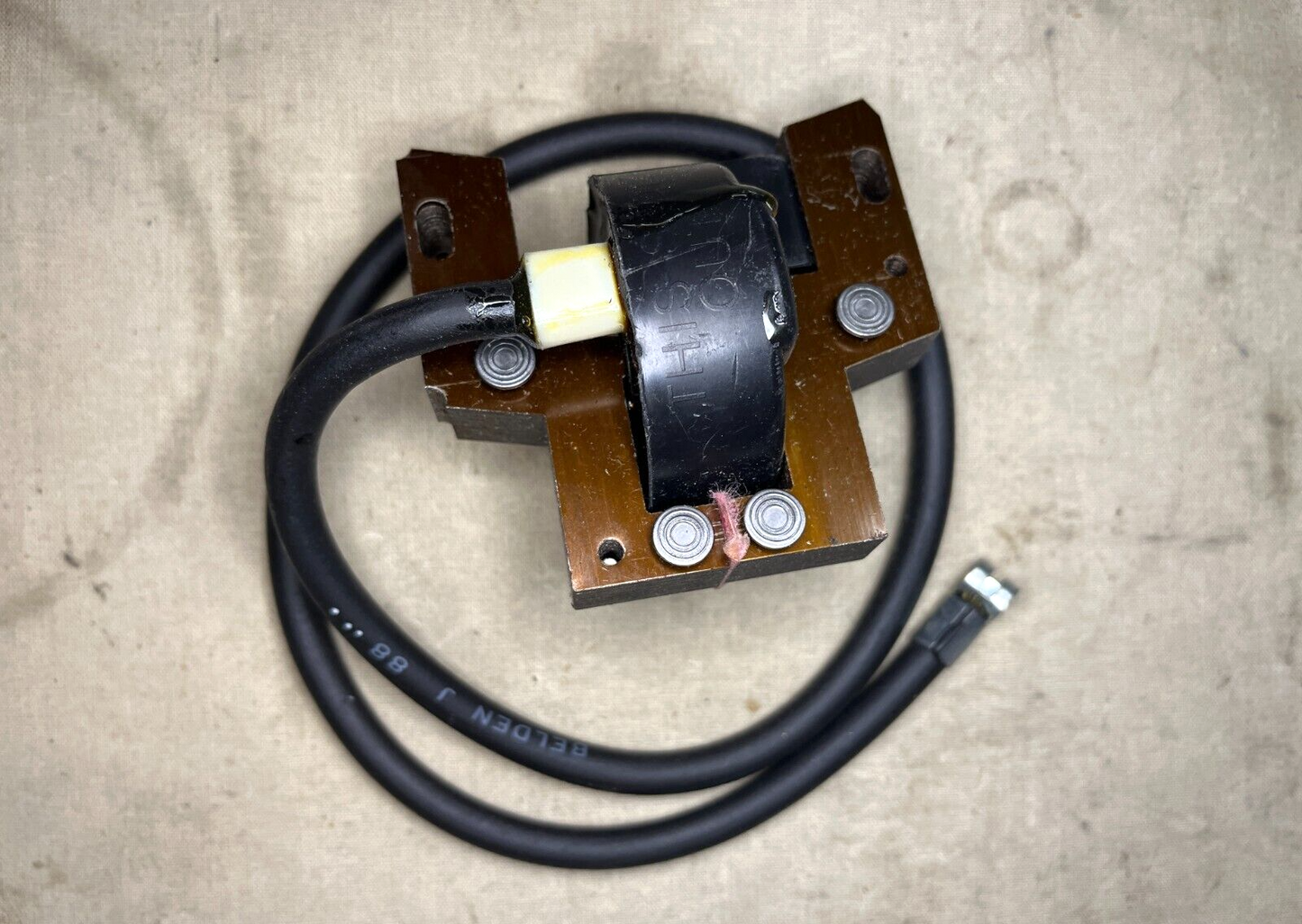 OEM BRIGGS & STRATTON 398811 12V IGNITION MAGNETO COIL 398265 2920-01-210-6593