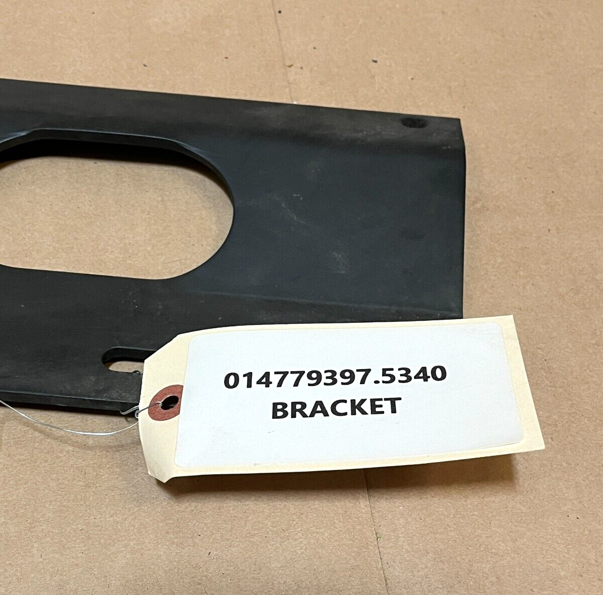 AM GENERAL HMMWV HUMMER SKID PLATE UNDERBODY BRACKET 12460414 5340-01-477-9397