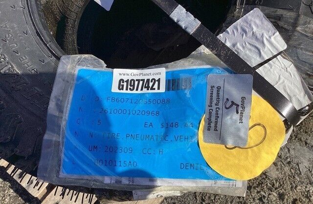 AIRCRAFT TOWBAR VEHICULAR PNEUMATIC TUBELESS TIRE 18x8.50-8 2610-00-102-0968