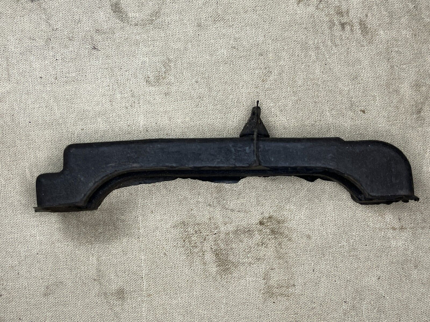 CUCV 6264100 3/8" RADIATOR RETAINER PAD BIG BLOCK 2930-01-147-4222 NOS