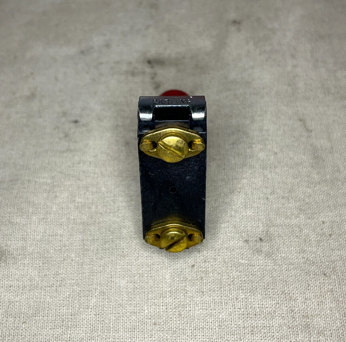 CARLING TECHNOLOGIES 0243 SWITCH PUSH BUTTON OFF (ON) SPST ROUND PLUNGER 15A