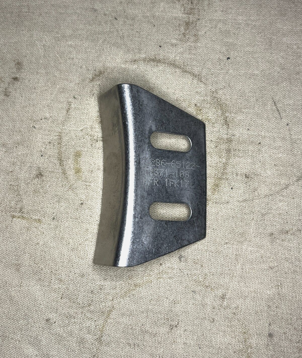 HELICOPTER CH-53A/D/E, MH-53E 65122-11371-108 MOUNTING BRACKET 5340-01-406-2338