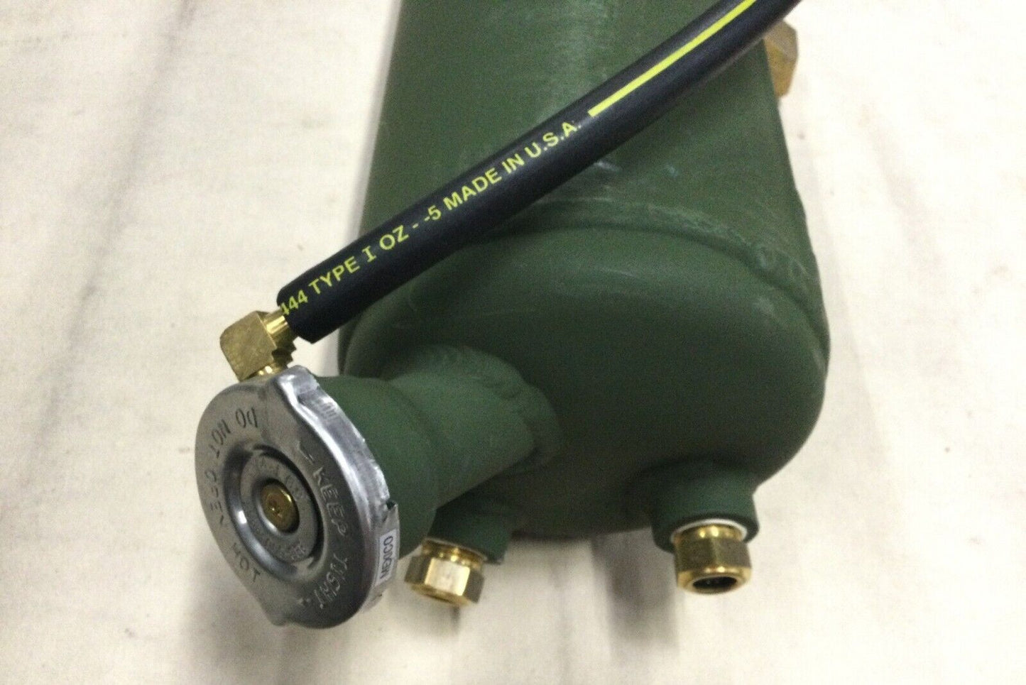 FMTV LMTV M1078 M1083 TRUCK 12421190-001 RADIATOR OVERFLOW TANK 2930-01-370-2867