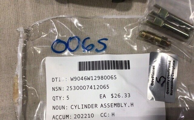 Military M211/M135 2285332 Hydraulic Brake Wheel cylinder 2530-00-741-2065